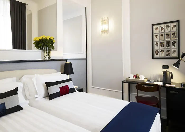Ricciardelli Luxury - Piazza Di Spagna Maison d'hôtes 4*